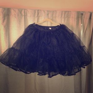 NEW women’s black petticoat skirt